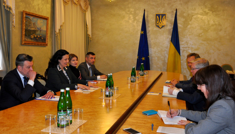 Євроінтеграція України має бути поза політикою, – представники Європарламенту