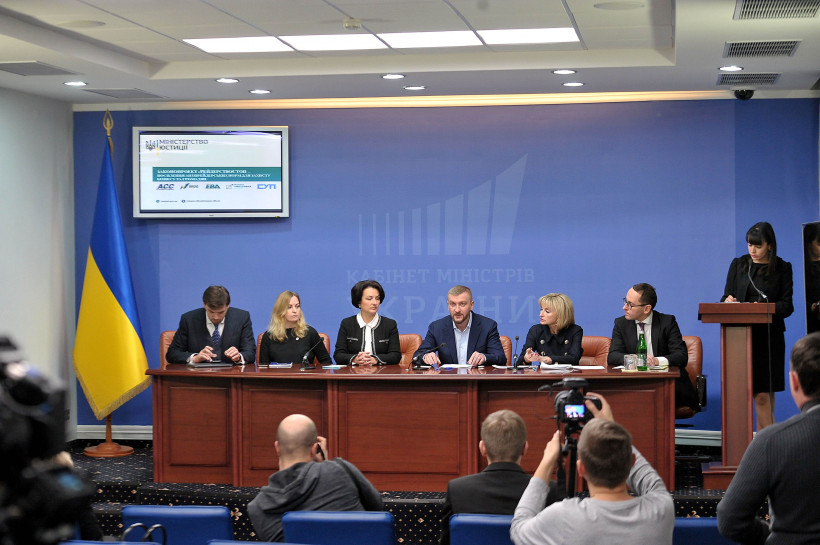 Павло Петренко презентував законопроект #РейдерствоСтоп, який запроваджує нові інструменти боротьби з рейдерами