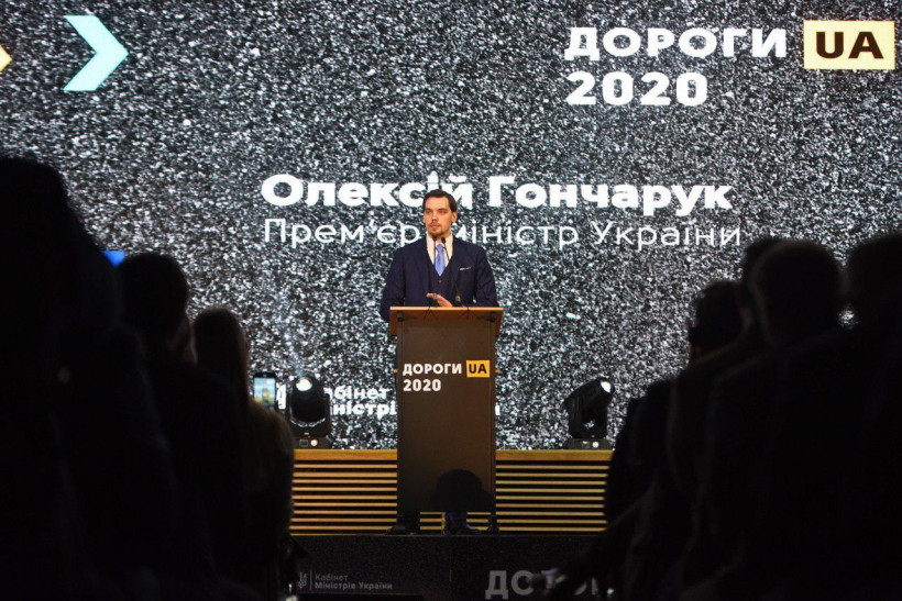 Олексій Гончарук: У 2020 році плануємо максимально ранній початок дорожнього сезону, щоб побудувати рекордну кількість доріг