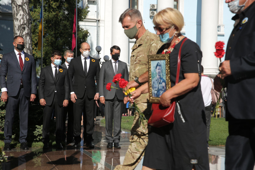 Денис Шмигаль узяв участь у вшануванні пам’яті захисників, які загинули у боротьбі за незалежність України
