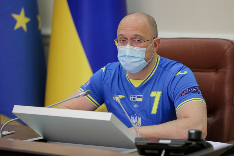 Денис Шмигаль: З 1 липня українці зможуть вільно розпоряджатися своєю землею, як це передбачено в Конституції