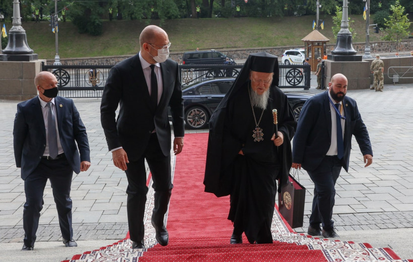 Денис Шмигаль провів зустріч зі Вселенським Патріархом Варфоломієм