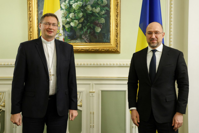 Прем’єр-міністр зустрівся з новопризначеним Апостольським Нунцієм в Україні