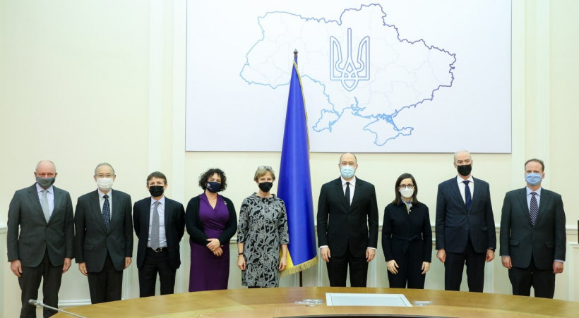 Прем’єр-міністр України провів зустріч із послами країн Групи Семи
