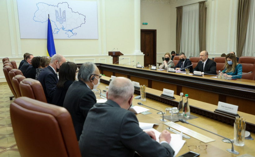 Прем’єр-міністр України провів зустріч із послами країн Групи Семи