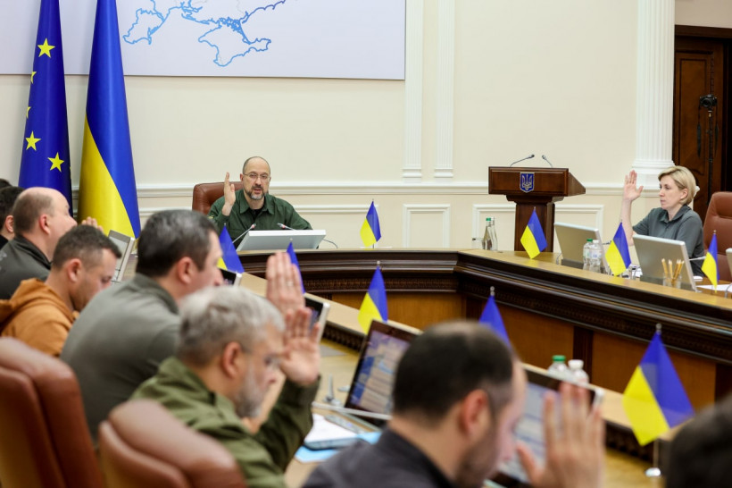 Денис Шмигаль: Єврокомісія анонсувала створення «ліній солідарності», які дозволять прискорити експорт і роботу митниць з Україною