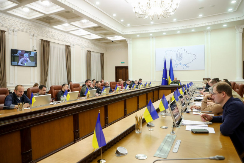 Прем’єр-міністр: Україна розпочне етапне будівництво європейської колії, аби з’єднати українську залізницю з ЄС