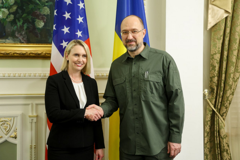 Прем’єр-міністр обговорив із послом США оборонну допомогу та повоєнне відновлення України