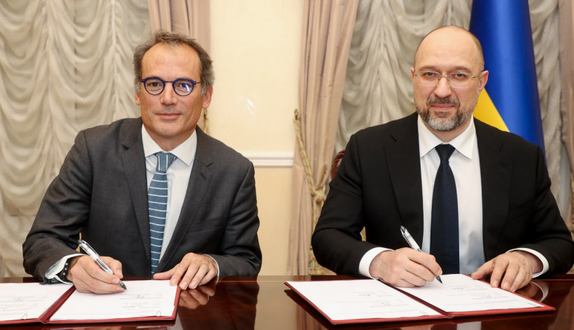 Ukraine and IFC ink memorandum on creating mechanisms to attract private investors to recovery