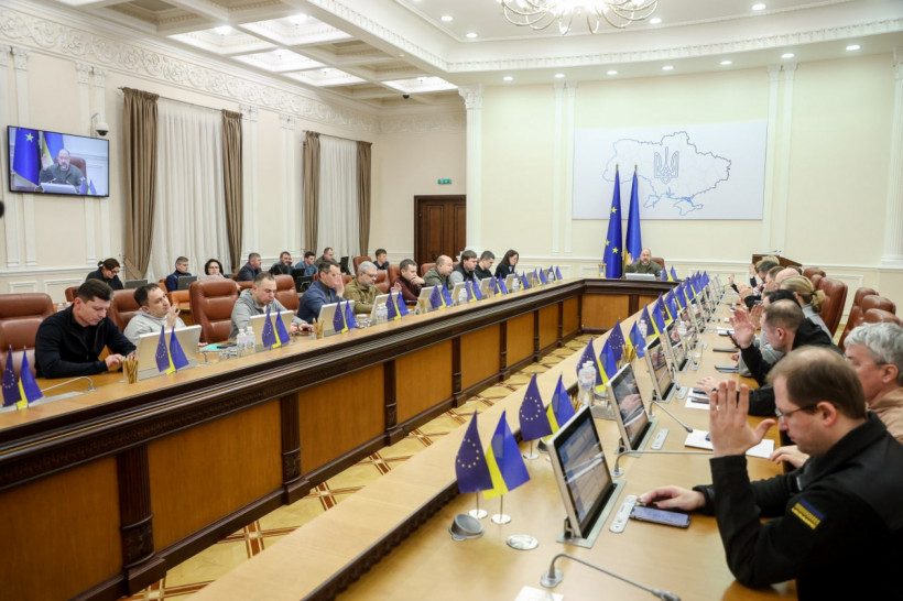 Денис Шмигаль: Уряд утворив Координаційний штаб для розширення мережі «Пунктів незламності»