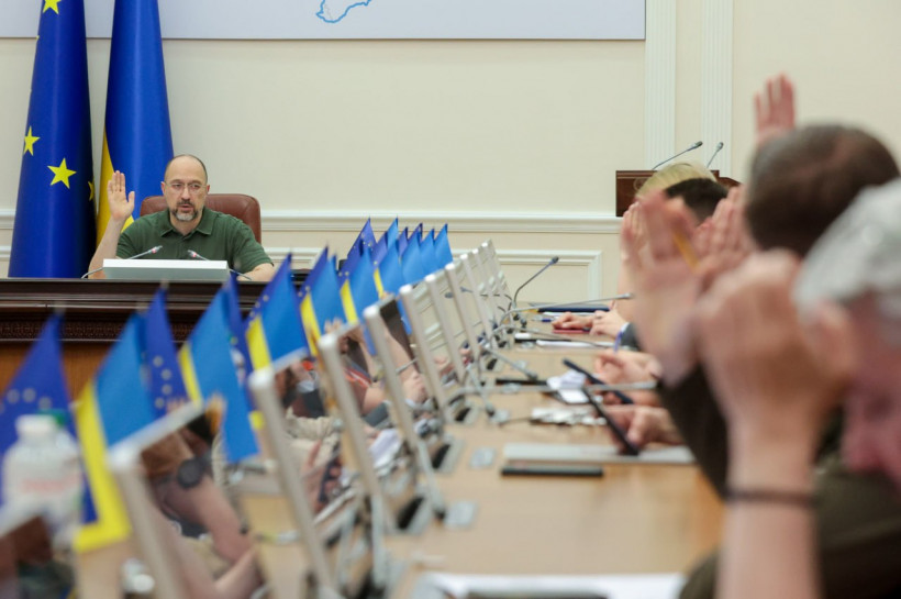 Government reallocates educational subvention to Kherson region to make necessary payments to teachers: Prime Minister
